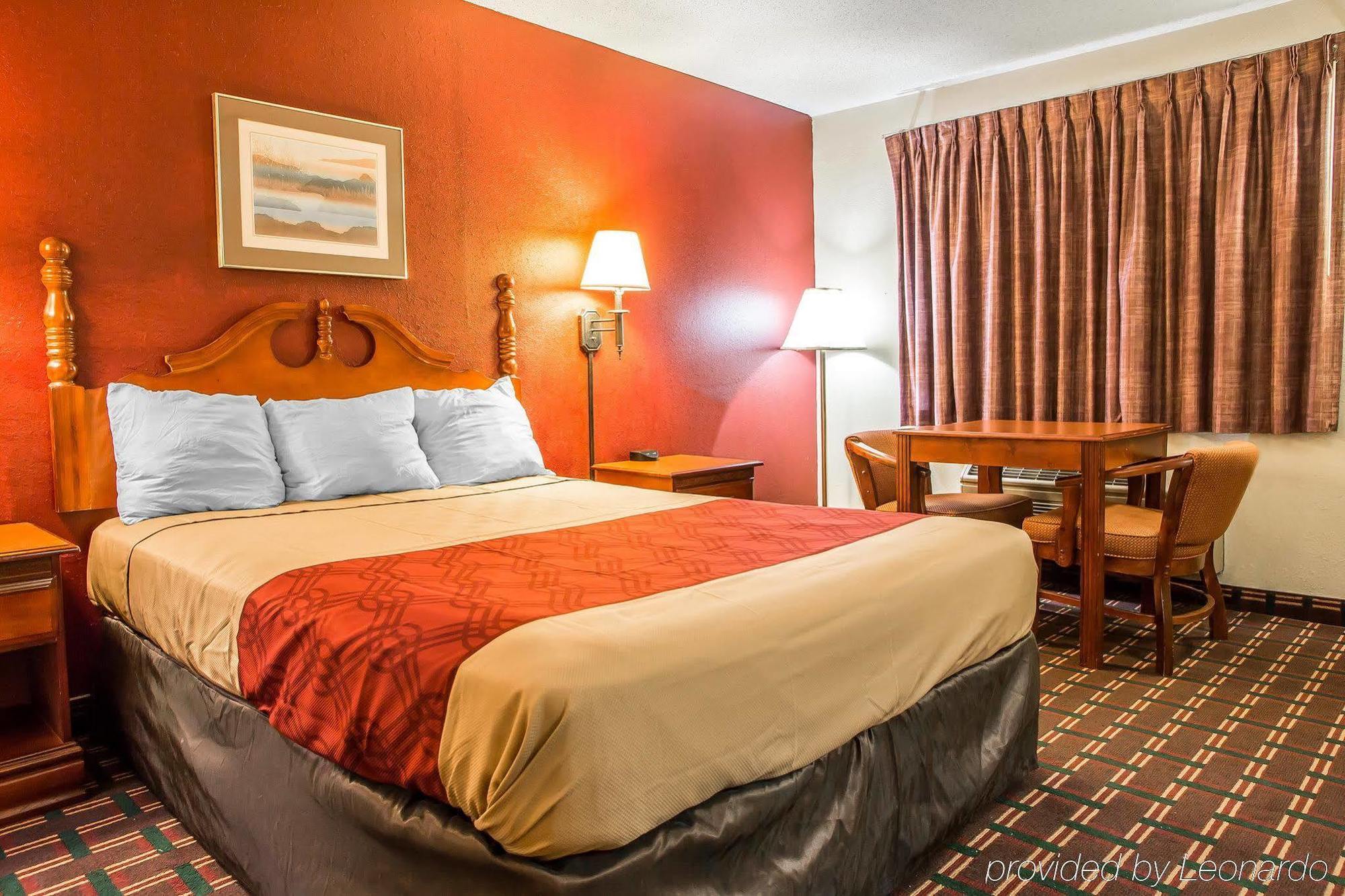 Montpelier Rodeway Inn מראה חיצוני תמונה